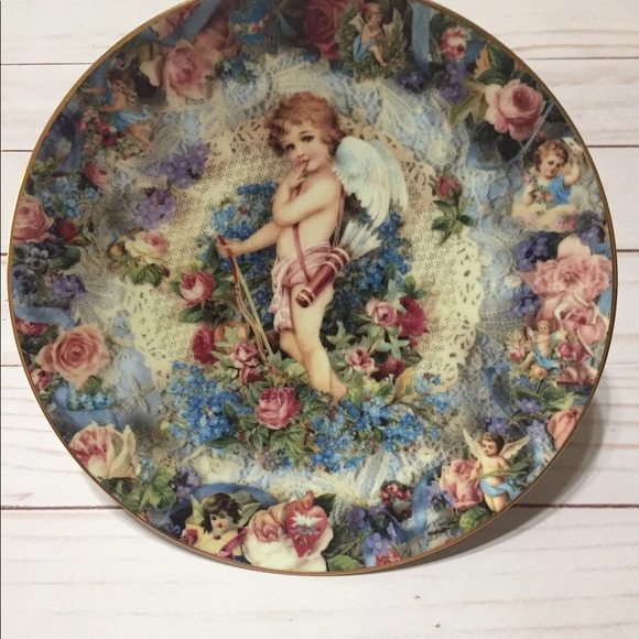 Collector’s Item Cupid’s Arrow Plate Vintage - Picture 3 of 3